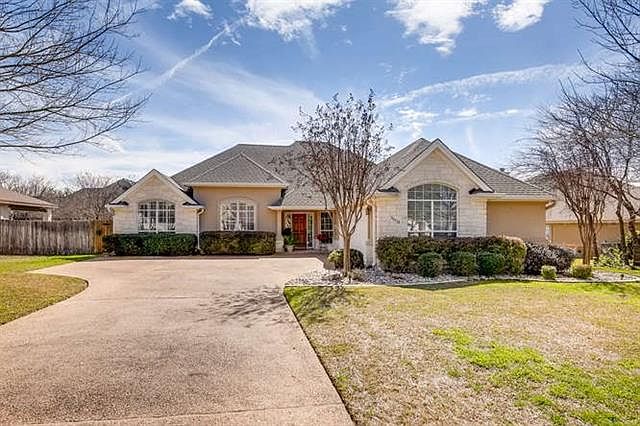 1st image of 30418 Saint Andrews Dr