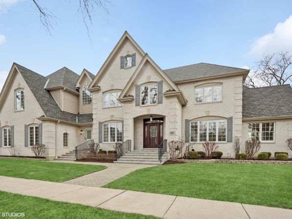132 S Chandler Ave, Elmhurst, IL 60126