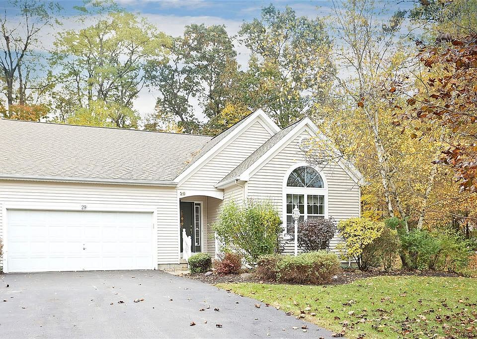 1st image of 29 Parkland Ct