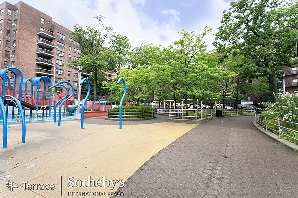 Rented by Terrace Sotheby's International Realty | media 16