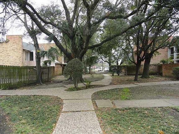 3rd image of 10229 S Gessner Dr