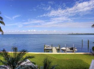 240 Harbor Dr, Key Biscayne, FL 33149