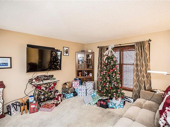 4th image of 5258 NW 66th Pl