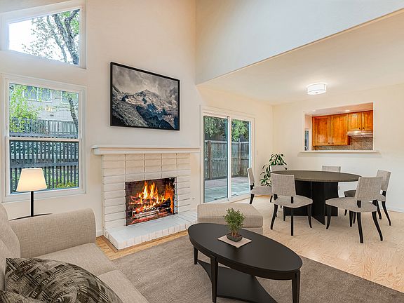 2nd image of 10097 Lamplighter Sq