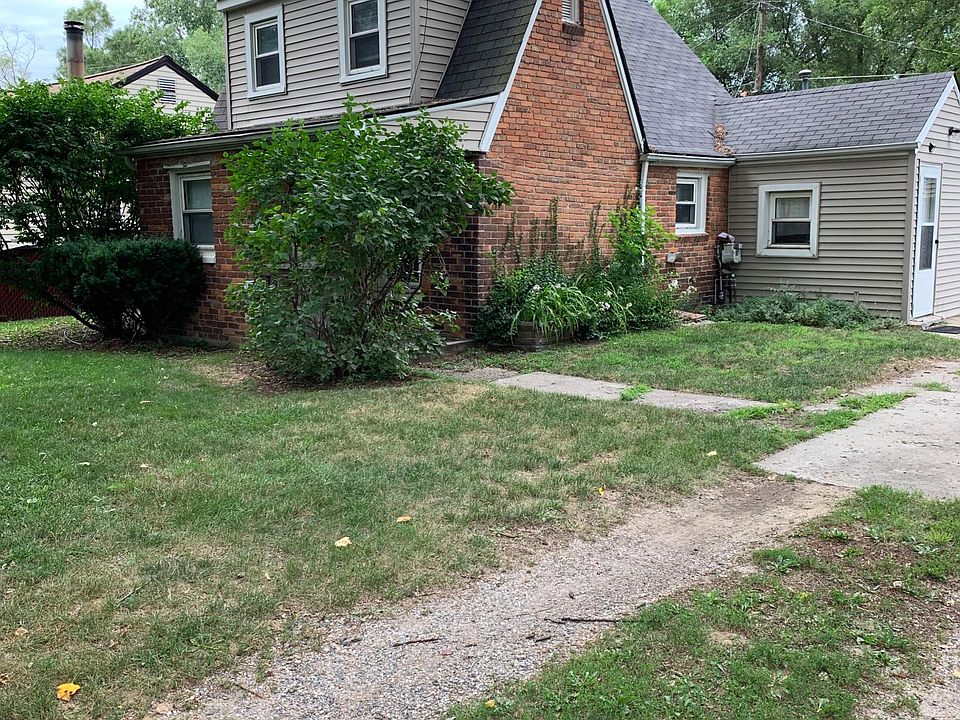 1st image of 21646 Jefferson St