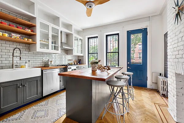 Sold by Brown Harris Stevens | media 6