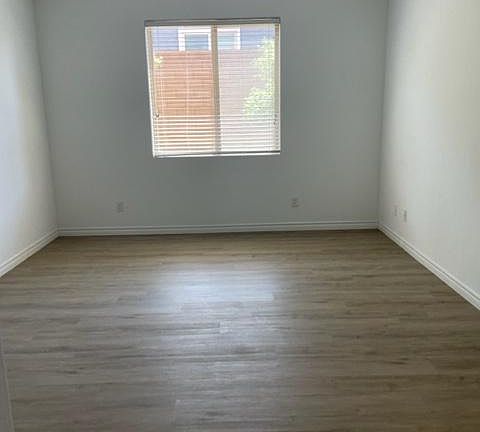 5th image of 3163 Fern Nook Ave