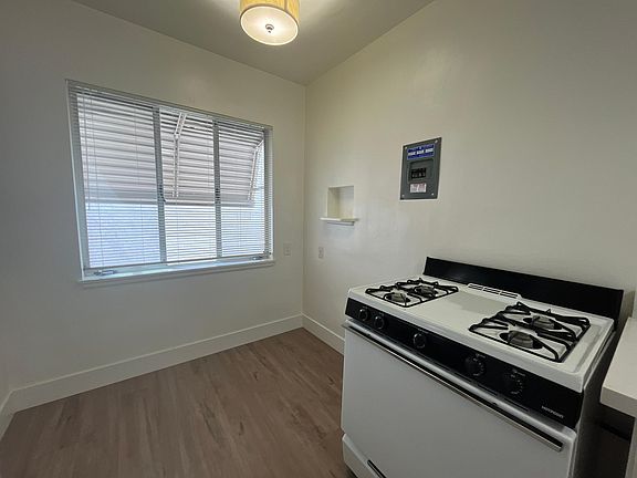 5th image of 1625 O St APT 208