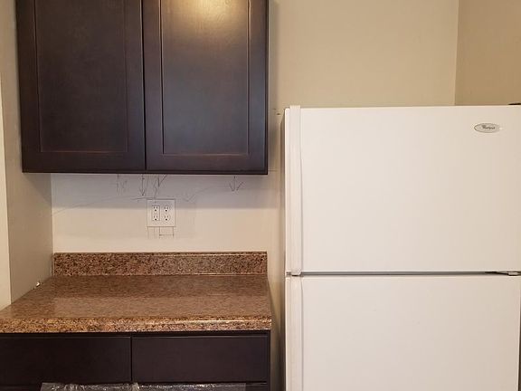 3rd image of 82 Van Buren St #3