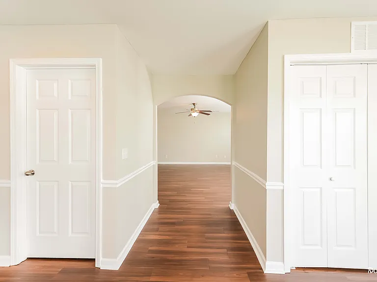 5787 Midstream Cir — Photo 4