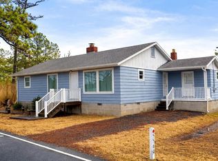 5572 Main St, Chincoteague Island, VA 23336