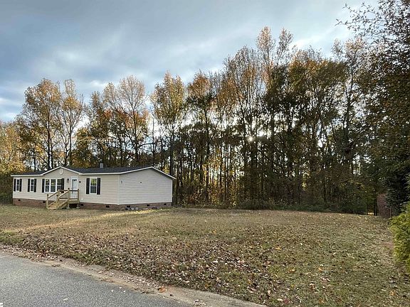 3rd image of 162 Pleasant Cove Dr