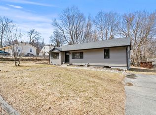 5 Wellesley Ave, Worcester, MA 01605