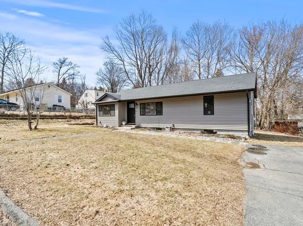 5 Wellesley Ave, Worcester, MA 01605