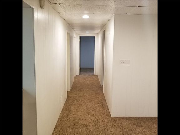 5th image of 7447 S Coventry Ln