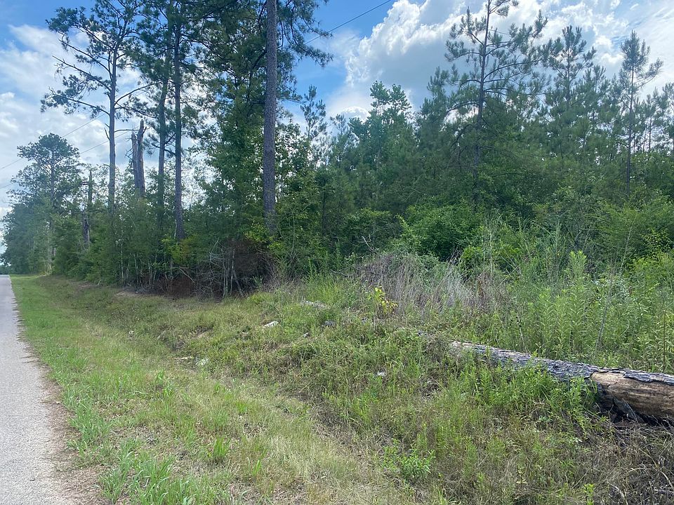 2nd image of 512 Goodeaux Rd