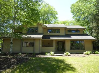 908 Aspen Rd, Kohler, WI 53044