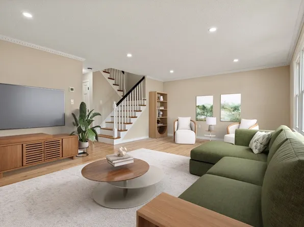 116 Merrimack Meadows Ln, Tewksbury, MA 01876