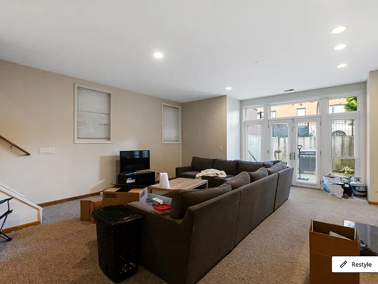 2338 N Greenview Ave #1 — Photo 7