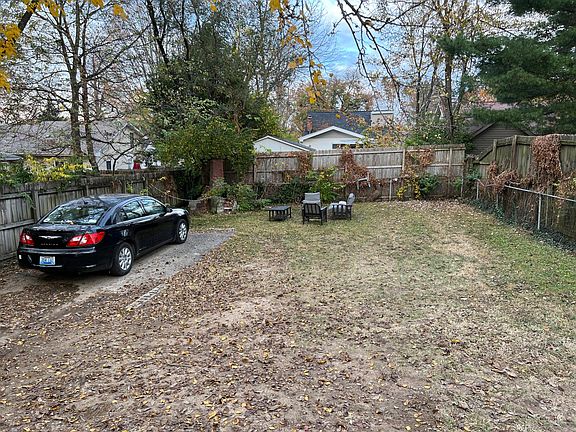 3rd image of 613 Columbia Ave