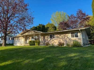 1308 Skyline Dr, Decorah, IA, 52101