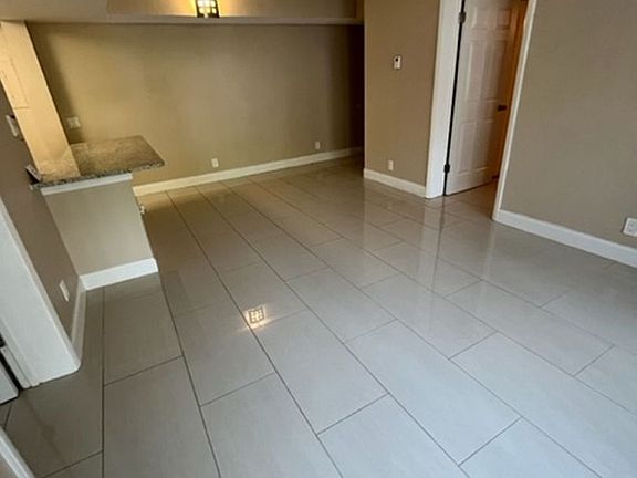 4th image of 724 Executive Center Dr #18-8-18