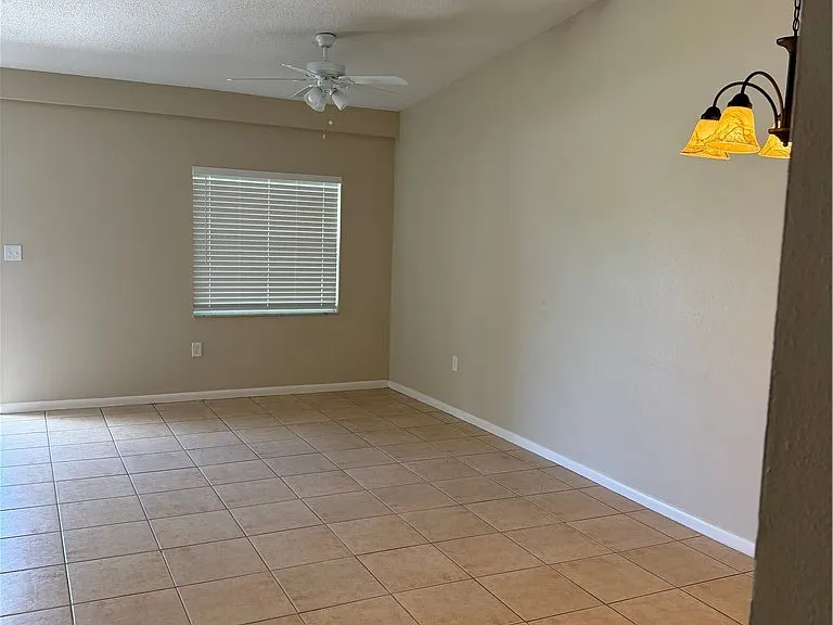 3210 Astoria Ave — Photo 4