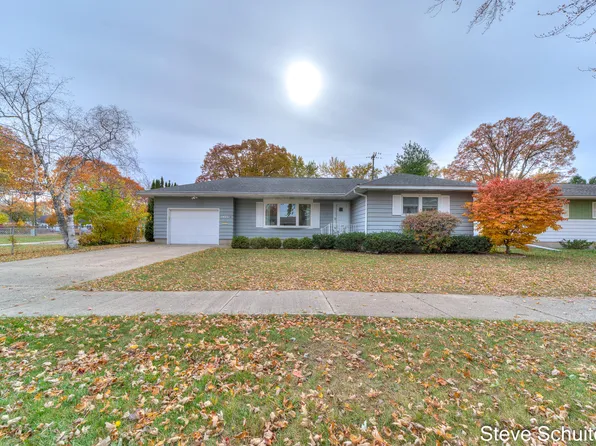 1423 Cornell Rd, Muskegon, MI 49441