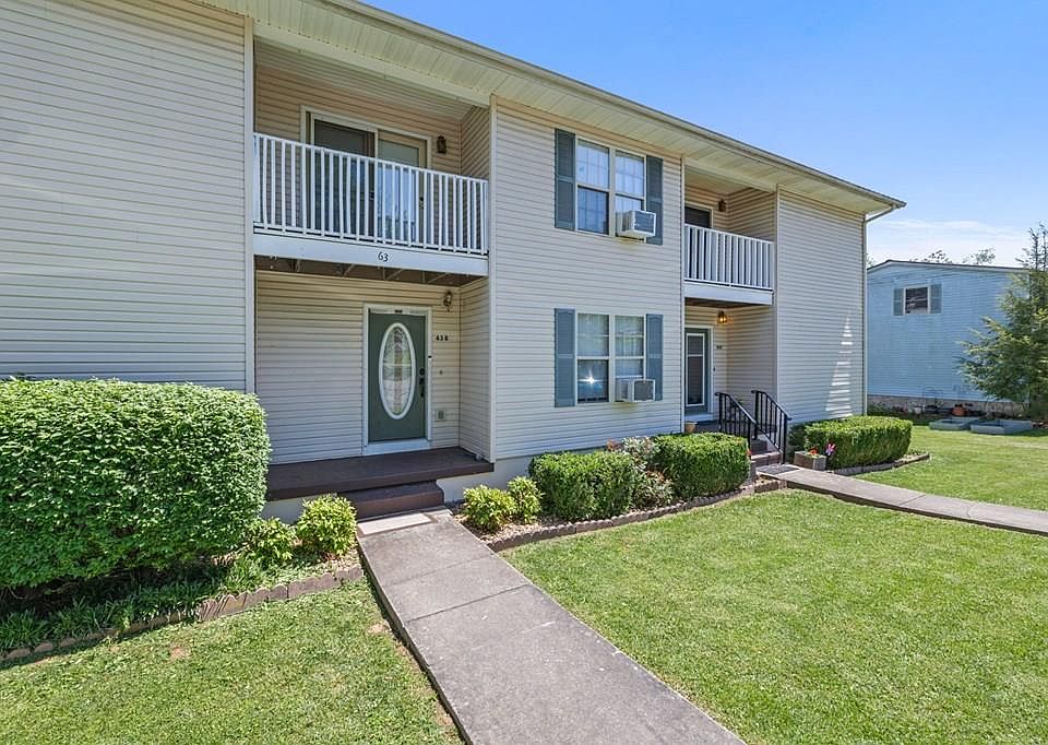 1st image of 63 NE Eastgate Cir #B