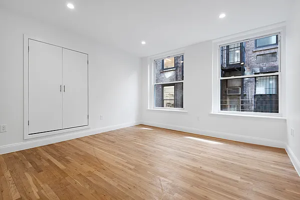 Rented by Compass | media 14