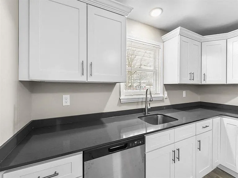 Greens on Mill Townhomes — Photo 12