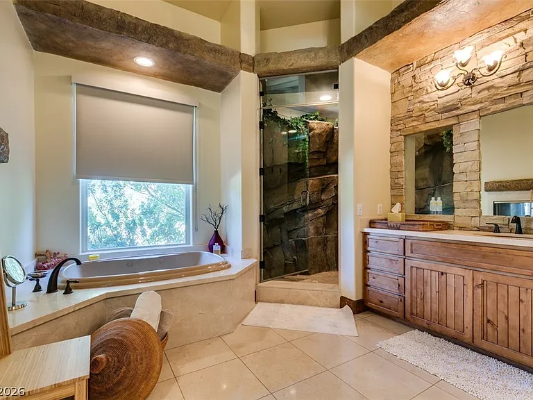 549 Regents Gate Dr — Photo 43