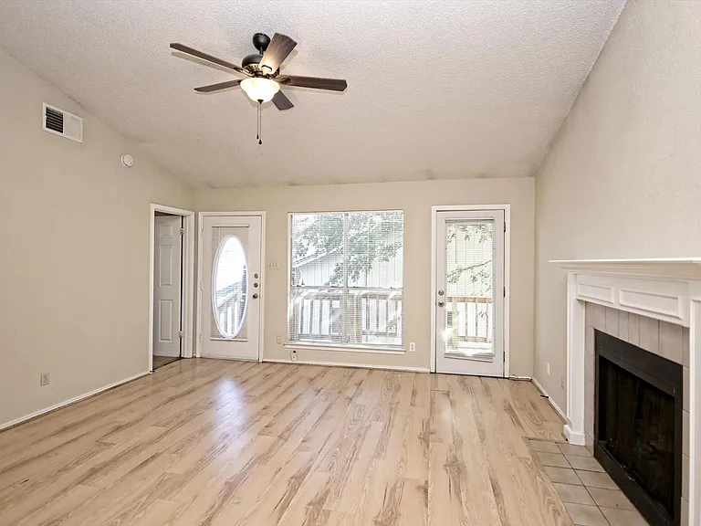 511 Cutty Trl #A — Photo 6