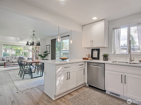 2nd image of 11271 35th Avenue SW