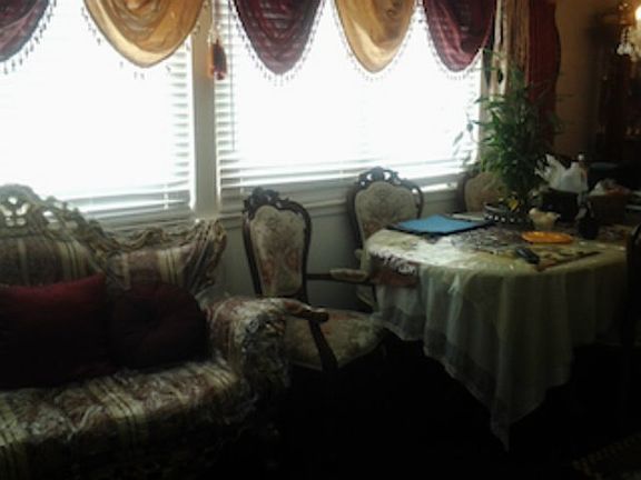 3rd image of 585 Villa St APT 10