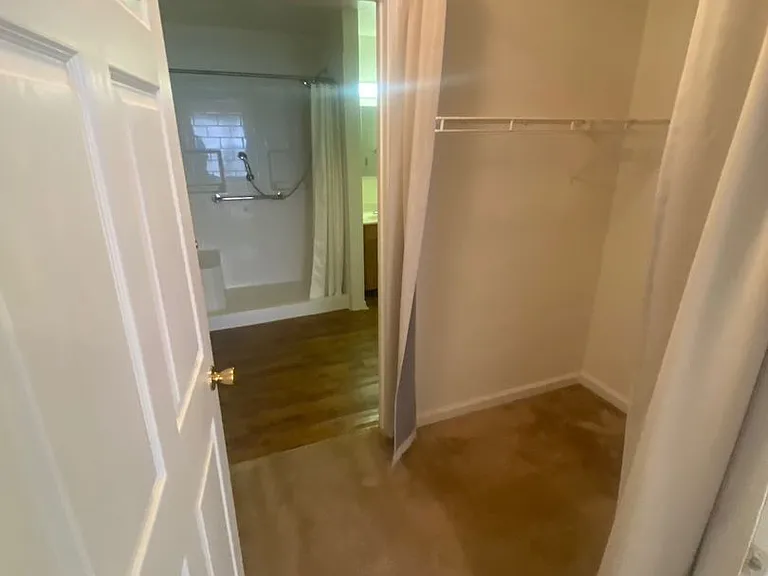 Ridgewood Place Senior Apartment — Photo 37