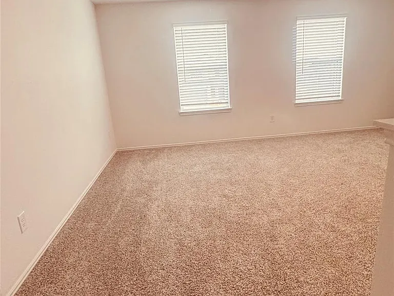 3019 Holland Lakes Dr S — Photo 14