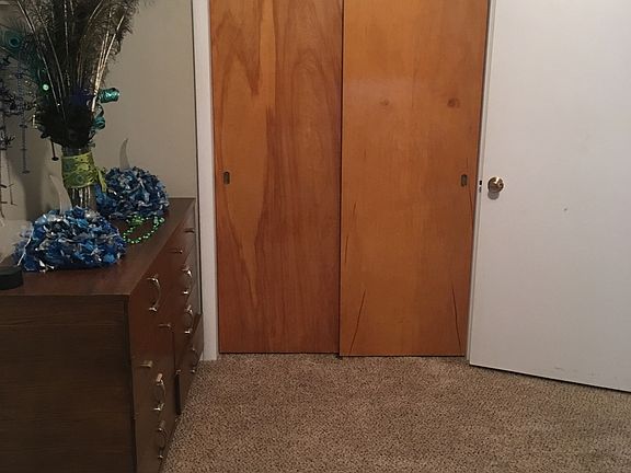 2nd bedroom closet