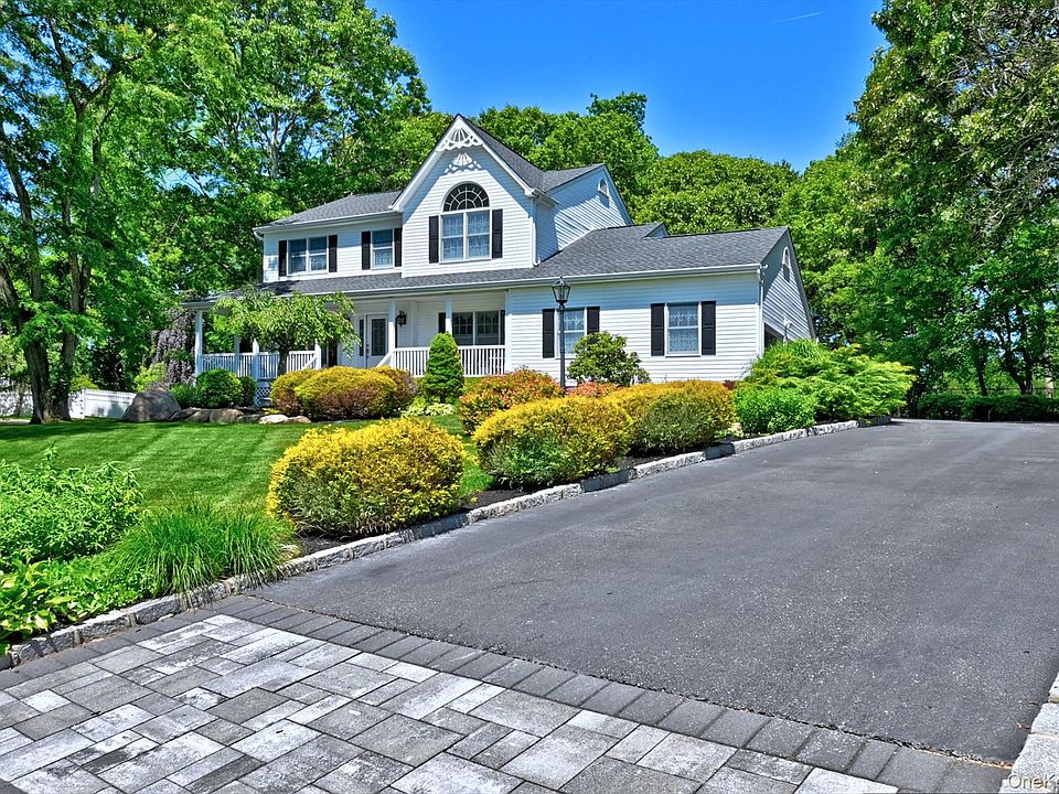 1st image of 202 Fairway Drive