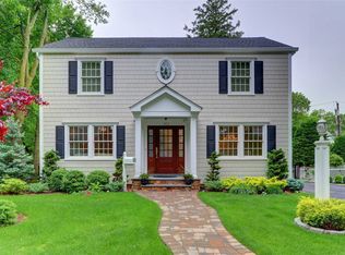 162 Brompton Rd, Garden City, NY 11530