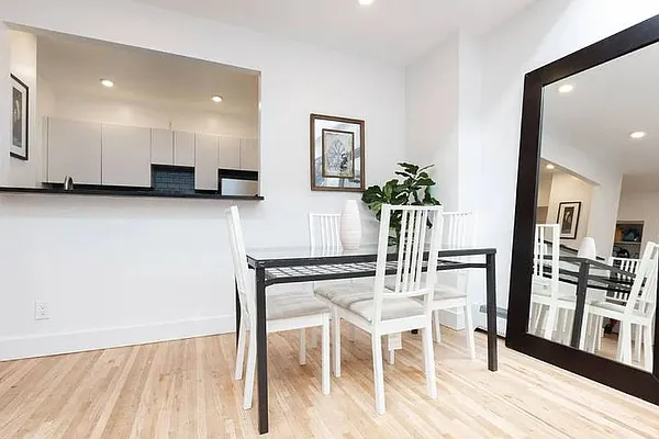 Rented by Mossanen Group | media 17