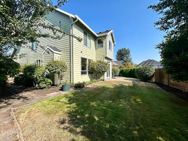 351 NW Kotrik Pl — Photo 38