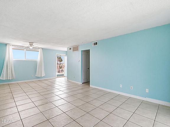 4th image of 2727 N Atlantic Ave #4030
