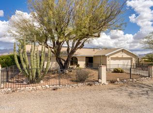 10200 E Hawk Hill Ln, Tucson, AZ 85749