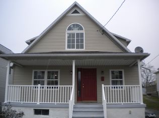 428 Penn Ave, Dupont, PA 18641