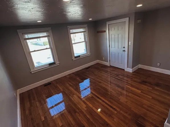 (undisclosed Address), Taunton, MA 02780
