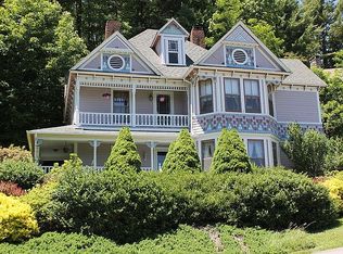 326 Green St, Blowing Rock, NC 28605