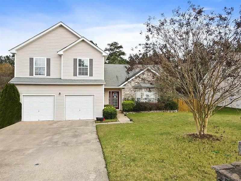 1st image of 1624 Village Place Cir NE