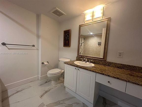 5th image of 19501 W Country Club Dr APT 406