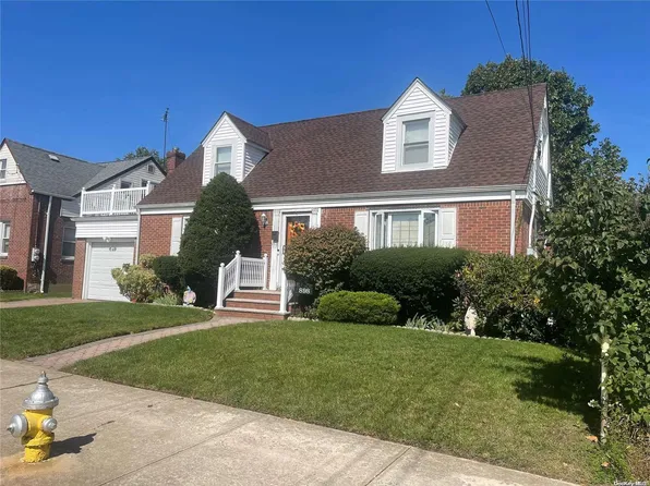 898 Fenworth Boulevard, Franklin Square, NY 11010